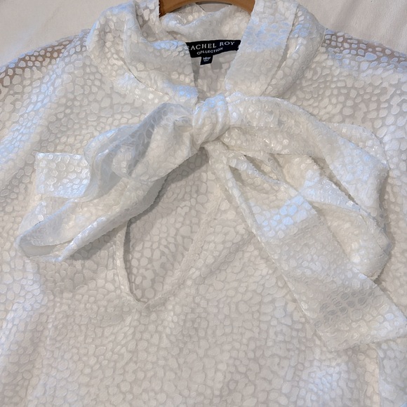 Rachel Roy Collection bright white sheer blouse size 16W Keyhole Front Tie New - Picture 10 of 10